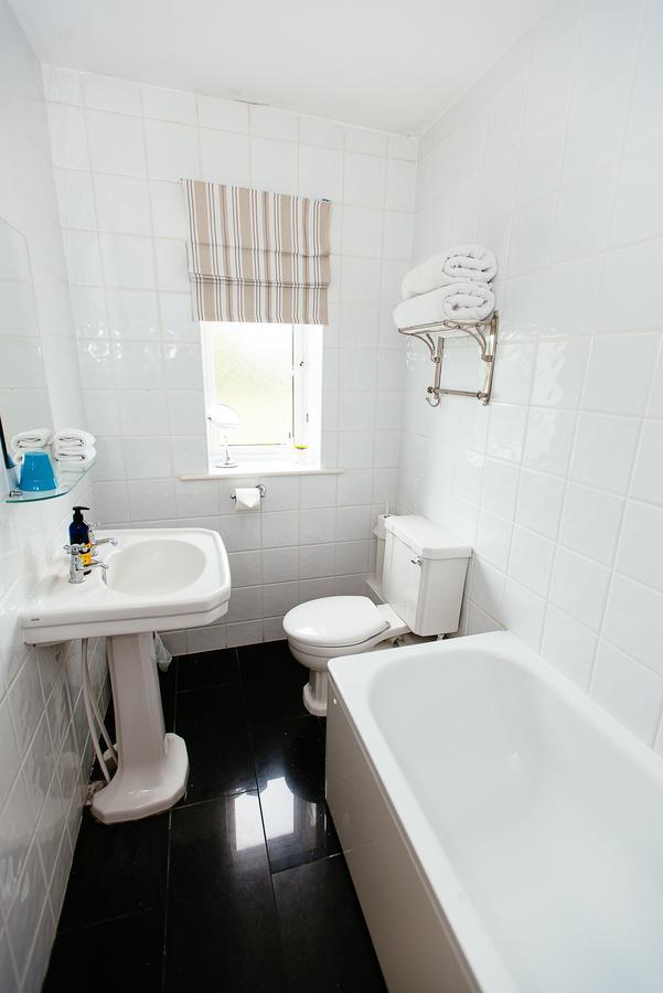 Pickersgill Manor Farm Bed and Breakfast Silsden Exteriör bild