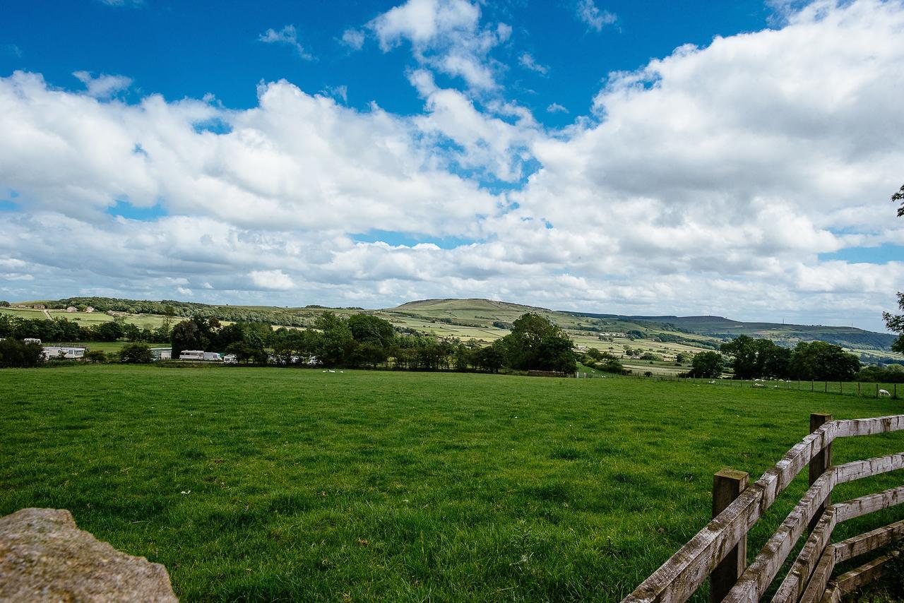 Pickersgill Manor Farm Bed and Breakfast Silsden Exteriör bild